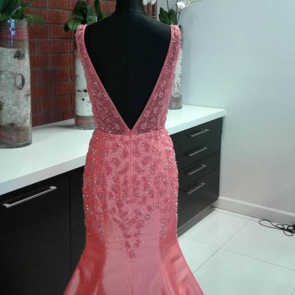 Vienna Prom 9906 Coral Trumpet mermaid gown - Picture 5 of 7